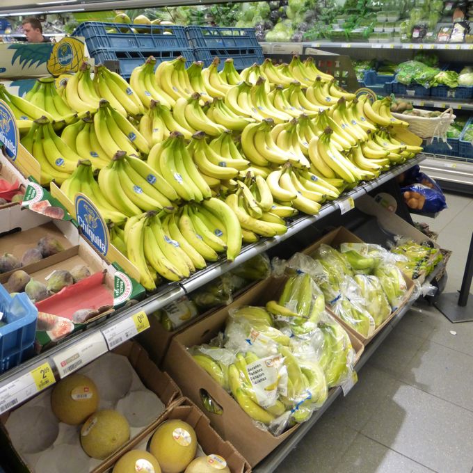 Mooie presentatie van Chiquita bananen bij Delhaize.Intussen verkoopt Delhaize geen Chiquita bananen meer.