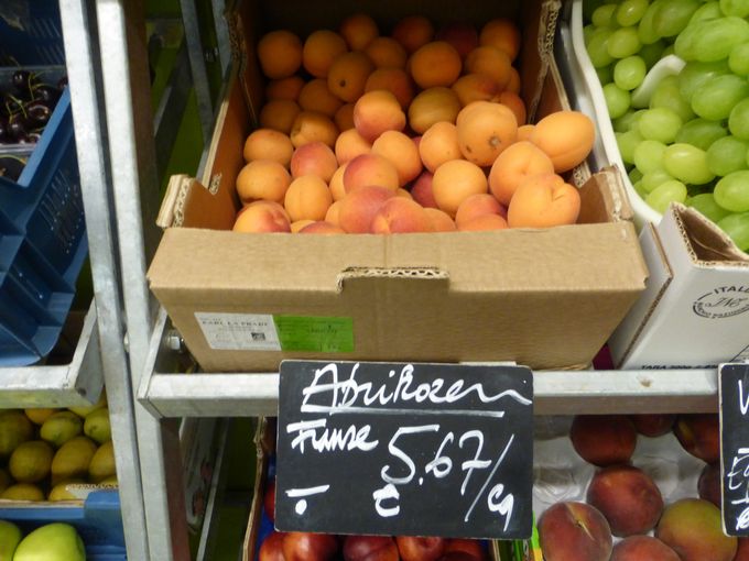 Franse Bio abrikozen. Dit is een heel lekkere zomerse fruitsoort. 