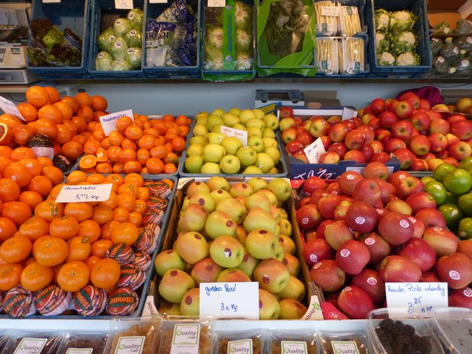 Goed beheer is ook regelmatig eens gaan kijken elders hoe daar fruit en groenten worden verkocht. Dit geeft ideeën en inspiratie om het zelf ook nog beter te doen.
