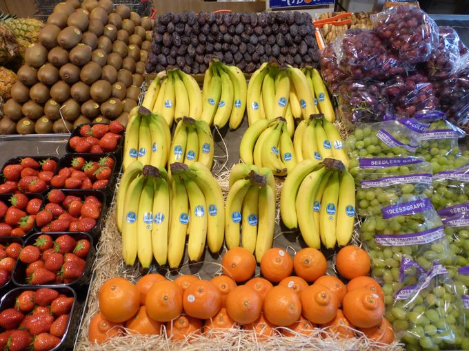 Bananen en aardbeien komen prachtig tot hun recht indien ze naast mekaar staan.