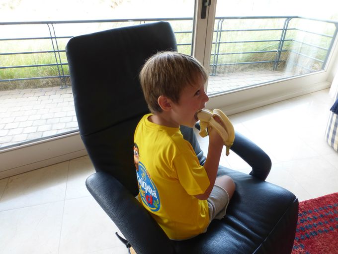 Kinderen vinden fruit lekke.Bananen behoren zeker tot hun top 5.