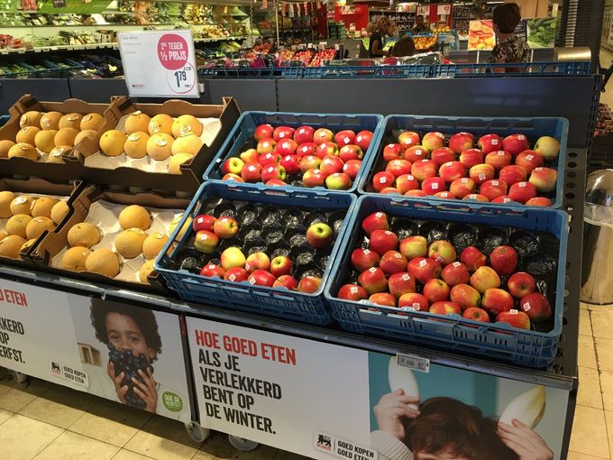 Promotie bij Delhaize in wk 35 augustus met de nieuwe appel Sissired. Dit is een mutant van de DELBAR appel. Dit is de eerste nieuwe appel vh seizoen.