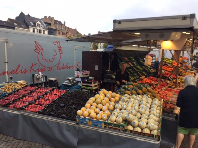 Mooie presentatie op de markt in Tienen bij Bruyninckx.