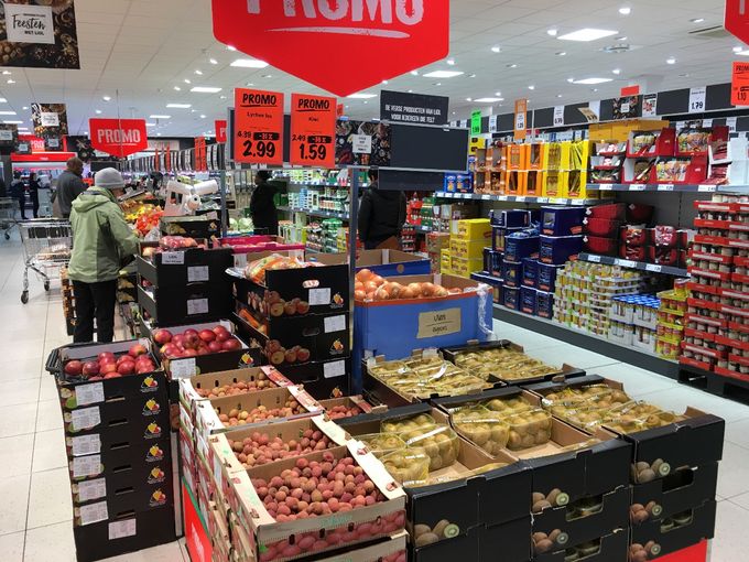 Ook de hard-discounter geven veel aandacht aan de kiwi.
