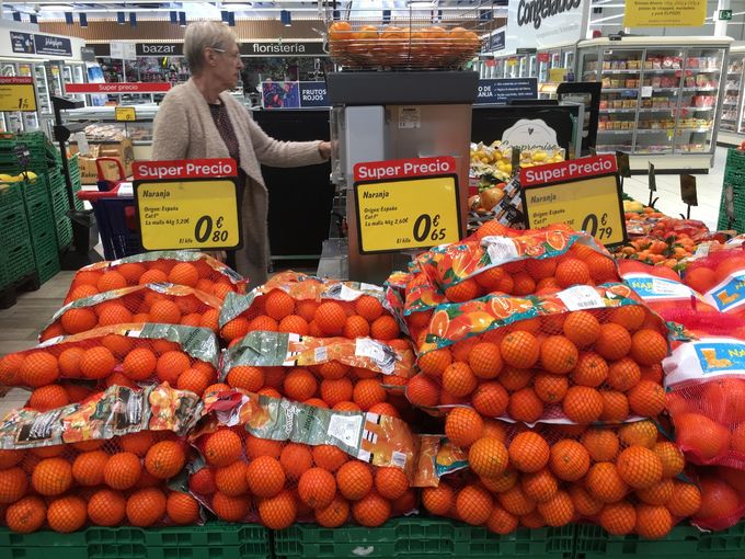 Ja de groep citrus is toch wel sterk aanwezig bij Carrefour in het zuiden van Spanje en aan heel sterke prijzen. WK13/19