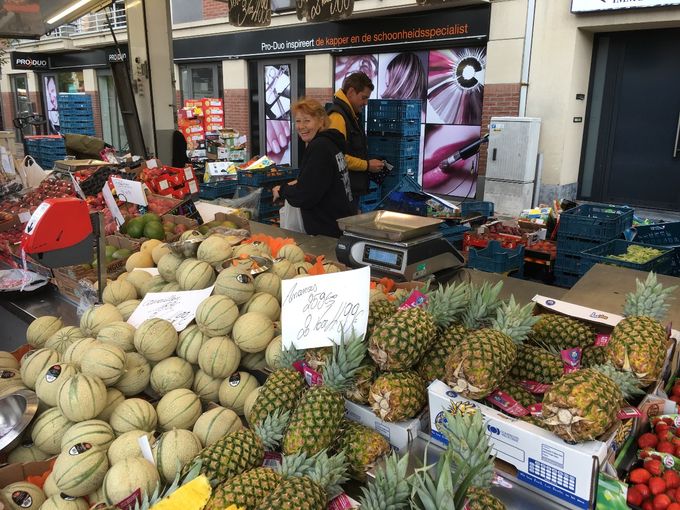Ja ook in Lochristi vonden we een aangename markt met een ruime keuze aan fruit en groenten.