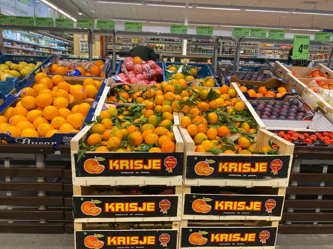 Ja veel fruit verkopen dat is de juiste seizoenartikels voldoende aandacht en ruimte geven zoals de clementines vanaf oktober tot en met januari..
